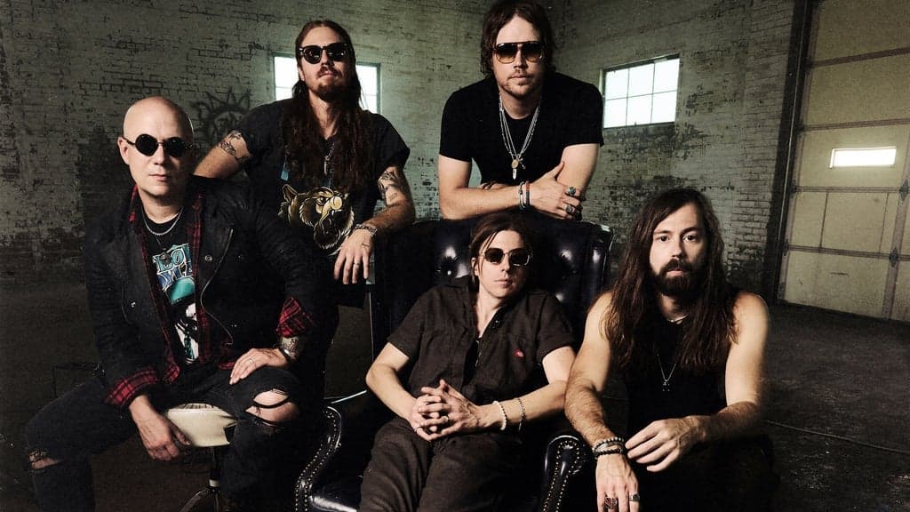 A THOUSAND HORSES  Plus guests