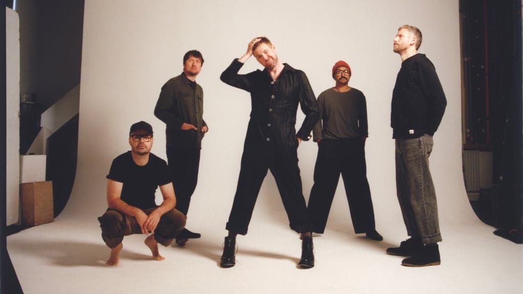 Kaiser Chiefs Live After Racing - Grandstand & Paddock