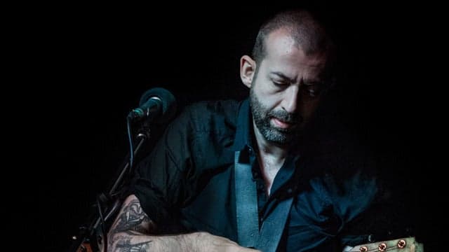 Jon Gomm