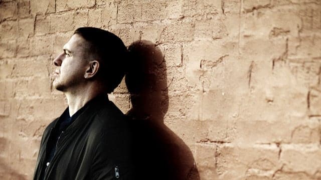 DAMIEN DEMPSEY