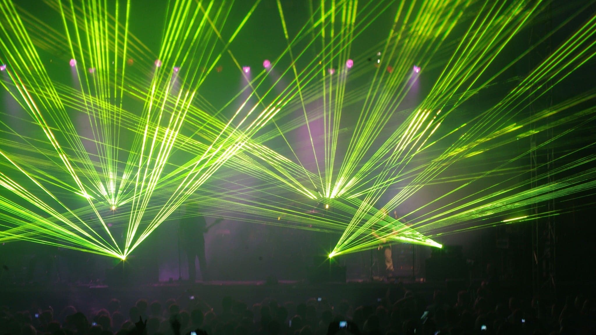 Popscene Performing Blur